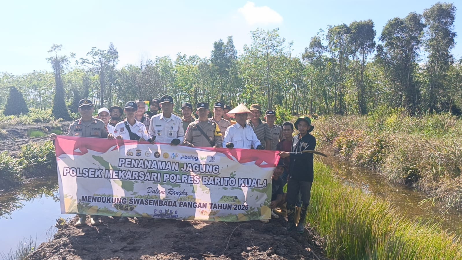 Penanaman Jagung Bersama Polsek Mekarsari Dukung Swasembada Pangan Tahun 2026